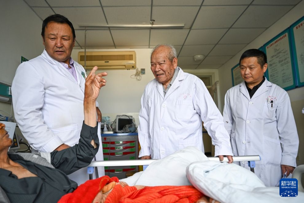 热爱丨吴登云：如果再选择，我还是选医生，选新疆