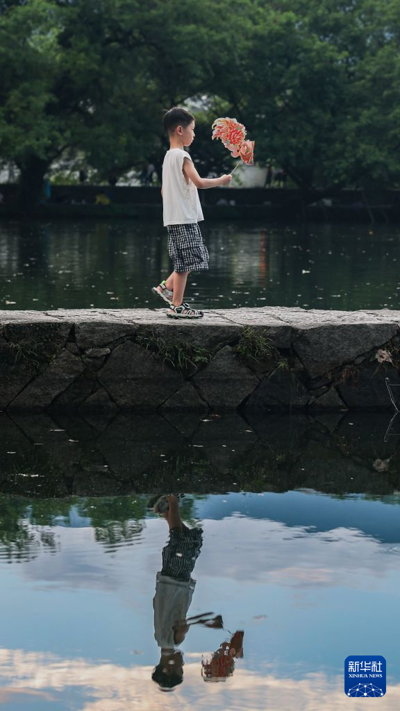 安徽宏村:藏在傍晚的诗情画意 安徽宏村:藏在傍晚的诗情画意
