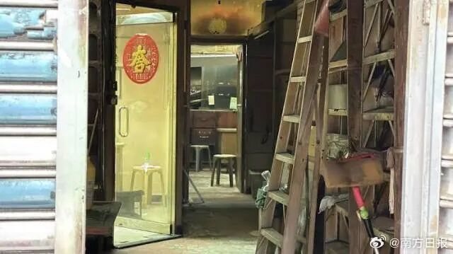 香港一停业殡仪用品店发生离奇窃案，价值约3.3万港元的棺材被“偷龙转凤”，店铺大门铁闸没有被破坏痕迹