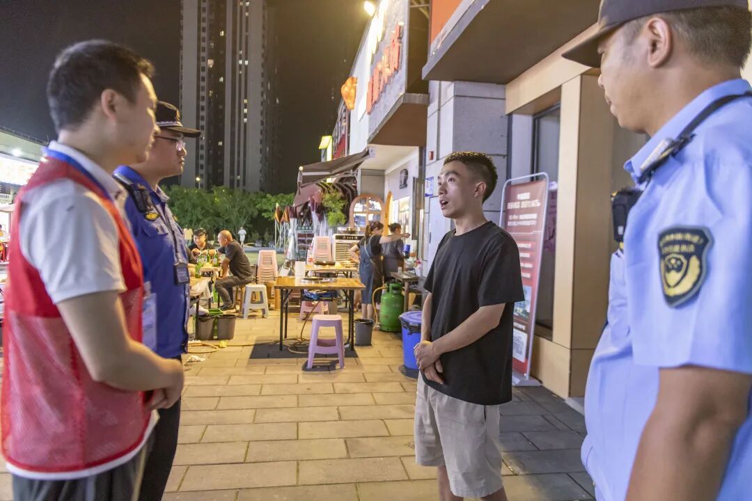 又想夜市热闹,又想晚上睡好,怎么办? 又想夜市热闹,又想晚上睡好,怎么办?