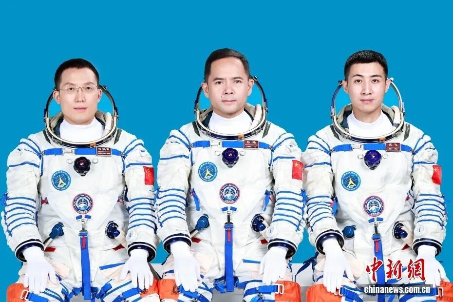 获颁航天功勋奖章,张陆、武飞、张洪章是谁? 获颁航天功勋奖章,张陆、武飞、张洪章是谁?