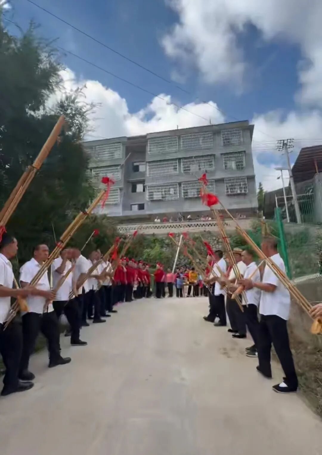 全城80小时紧急寻人!家人决定:杀5头猪摆流水席答谢 全城80小时紧急寻人!家人决定:杀5头猪摆流水席答谢