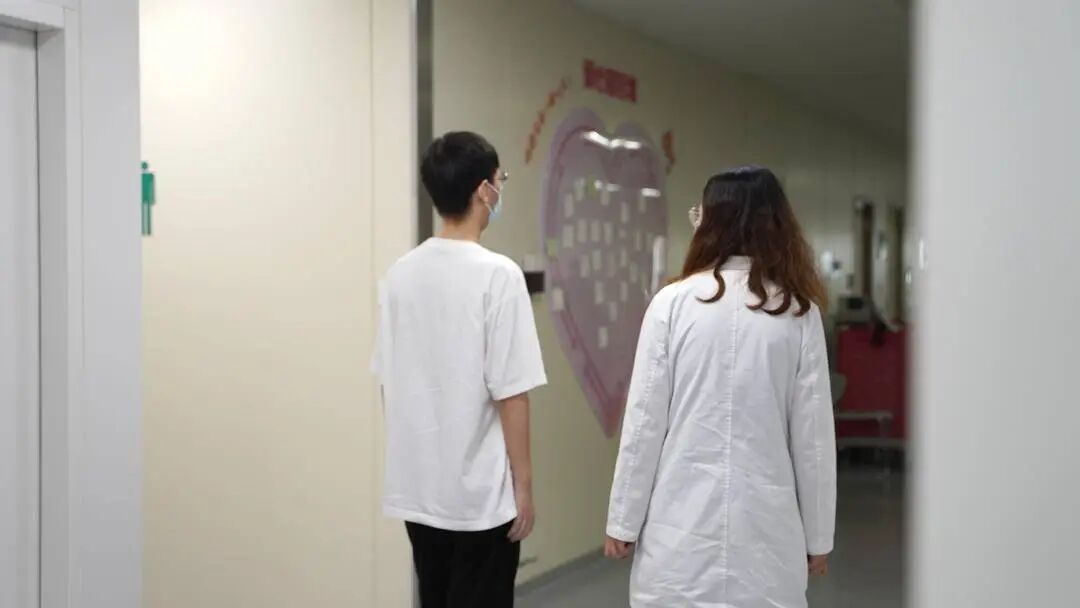 18岁男孩从小易疲劳,高考后锻炼却乏力呕吐,确诊罕见病“脂质沉积性肌病” 18岁男孩从小易疲劳,高考后锻炼却乏力呕吐,确诊罕见病“脂质沉积性肌病”
