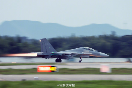 收藏!可以当壁纸的歼-16好图又更新啦 收藏!可以当壁纸的歼-16好图又更新啦