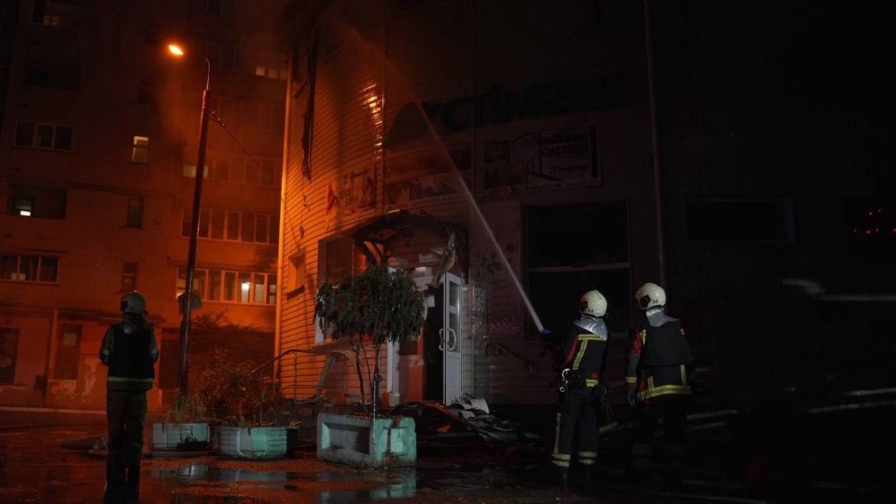 乌称基辅遭俄导弹袭击 已致8人死亡 乌称基辅遭俄导弹袭击 已致8人死亡