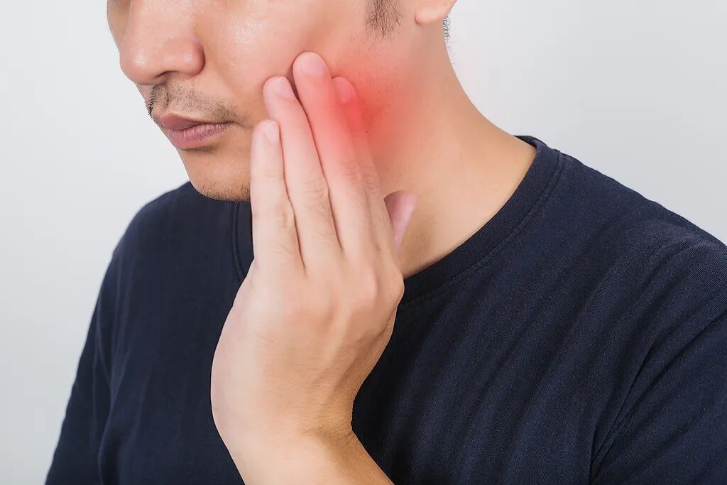 吃东西总塞牙?这些口腔问题,或为重大疾病信号 吃东西总塞牙?这些口腔问题,或为重大疾病信号