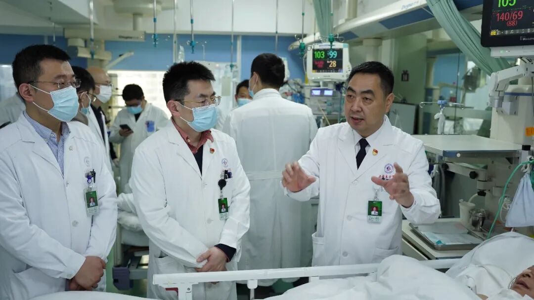 捧着颅骨标本做研究,这位军事医学专家曾荣立一等功! 捧着颅骨标本做研究,这位军事医学专家曾荣立一等功!