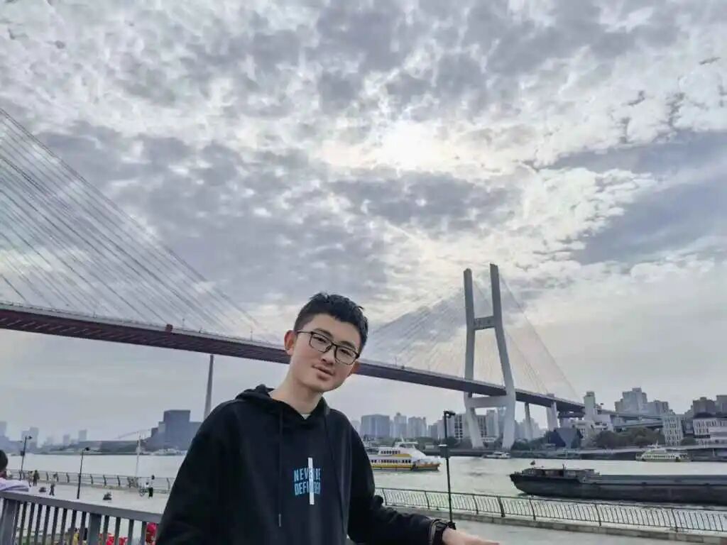 高考前突发气胸,带着引流管赴考,周宇谦圆梦清华:我并非天赋异禀,但目标明确 高考前突发气胸,带着引流管赴考,周宇谦圆梦清华:我并非天赋异禀,但目标明确