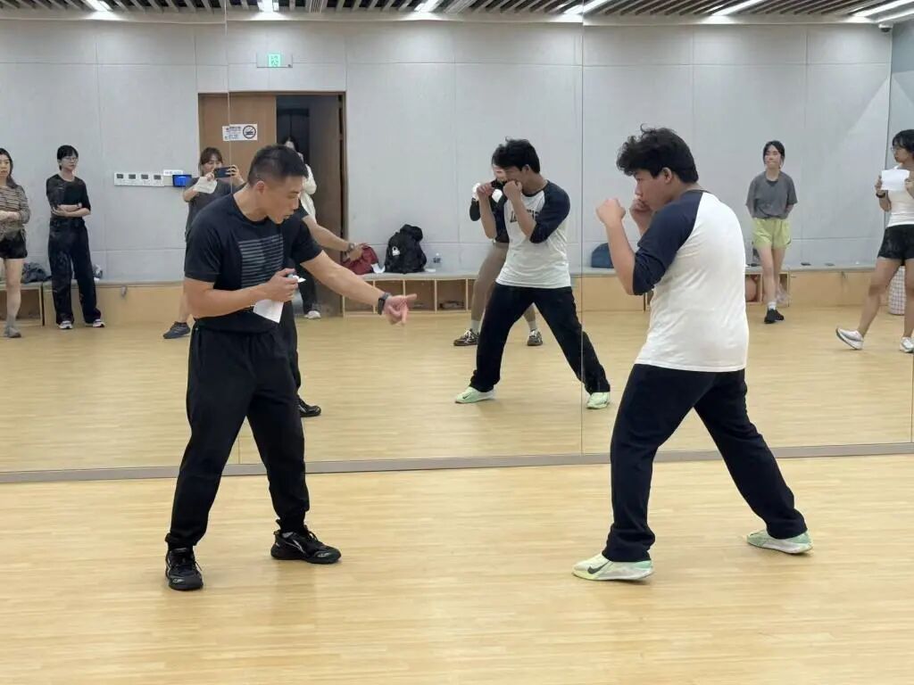 上海市民健身夜校火了,上班族为何抢着上健身夜校? 上海市民健身夜校火了,上班族为何抢着上健身夜校?