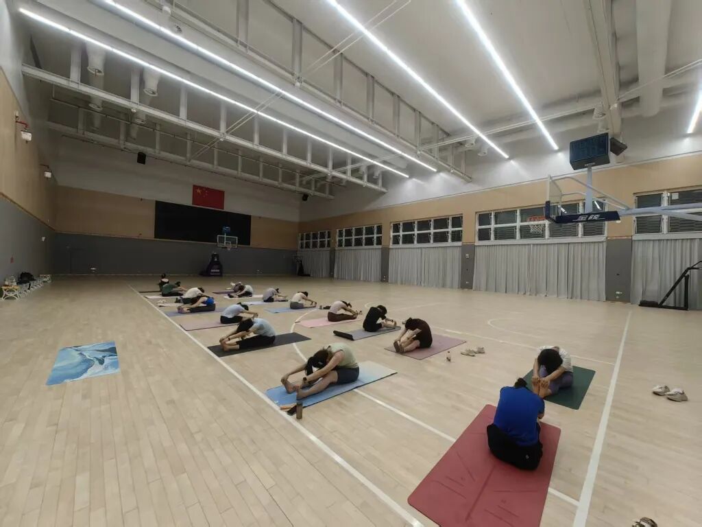 上海市民健身夜校火了,上班族为何抢着上健身夜校? 上海市民健身夜校火了,上班族为何抢着上健身夜校?