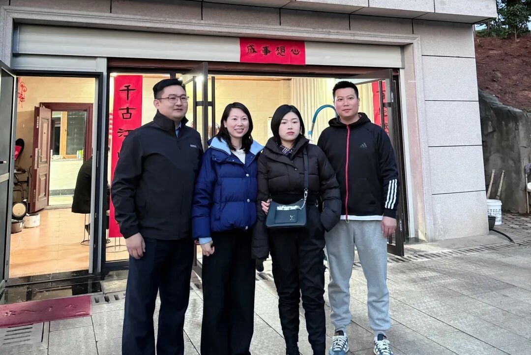 六年了,这名列车员下班后的事终于“瞒”不住了 六年了,这名列车员下班后的事终于“瞒”不住了