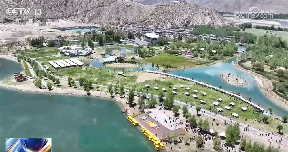 暑期文旅亮点纷呈燃旺“烟火气” 多元消费场景激发经济澎湃活力