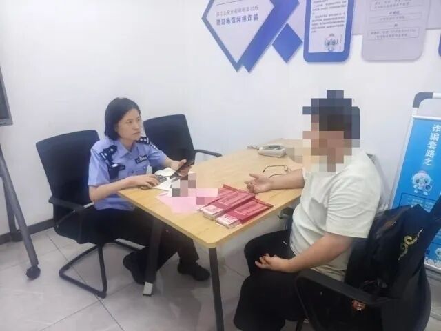 客人要买2万元超市卡，杭州一营业员“多嘴”问一句，然后马上报了警...