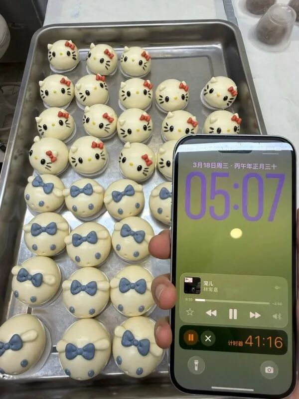 订单接到手软!武汉姑娘月进账18万元,凌晨四点就起床开工,“欠了几万个没发货” 订单接到手软!武汉姑娘月进账18万元,凌晨四点就起床开工,“欠了几万个没发货”