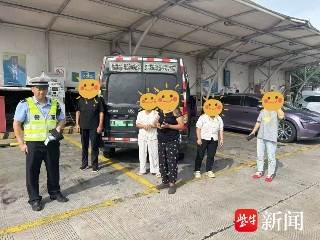 货车高速上演 “大变活人”，封闭货厢藏着三名乘客