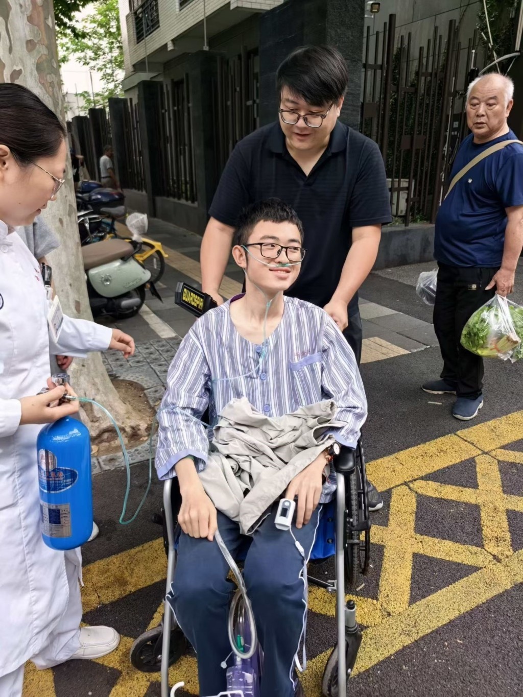 对话带着引流管赴考圆梦清华的周宇谦:并非天赋异禀,但目标明确 对话带着引流管赴考圆梦清华的周宇谦:并非天赋异禀,但目标明确