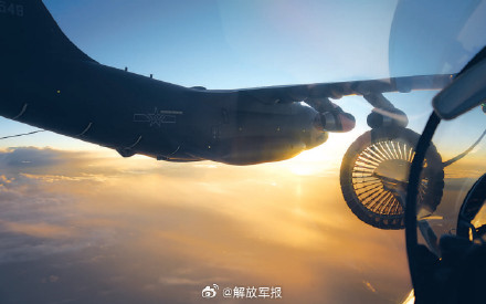 空军多型战机抵达埃及参加“文明之鹰-2026”联合训练 空军多型战机抵达埃及参加“文明之鹰-2026”联合训练