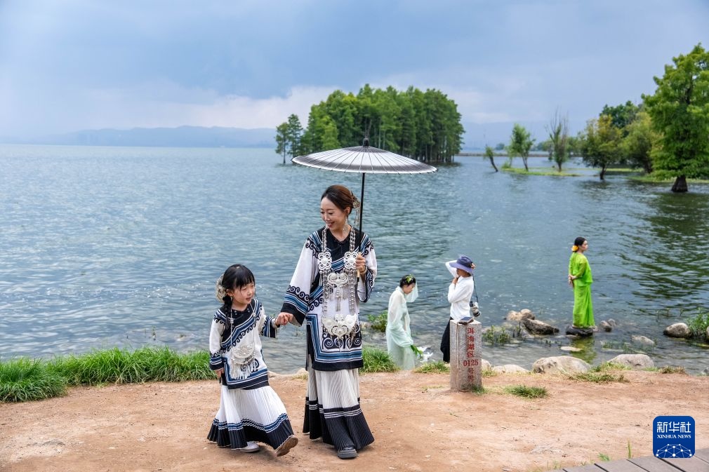 苍山洱海间 骑行正当时