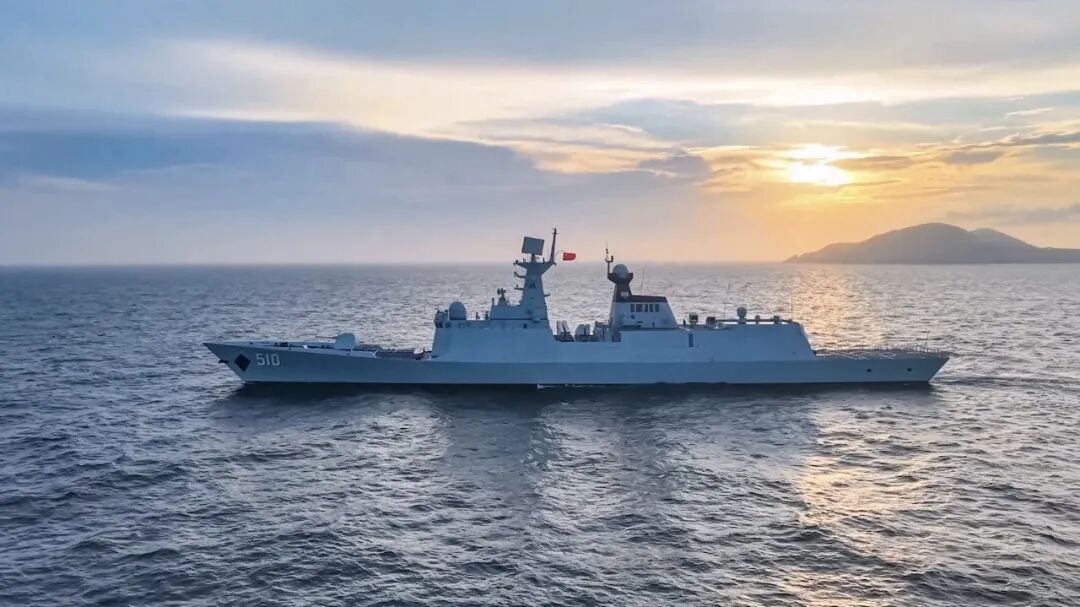 054A护卫舰，最新训练画面公开