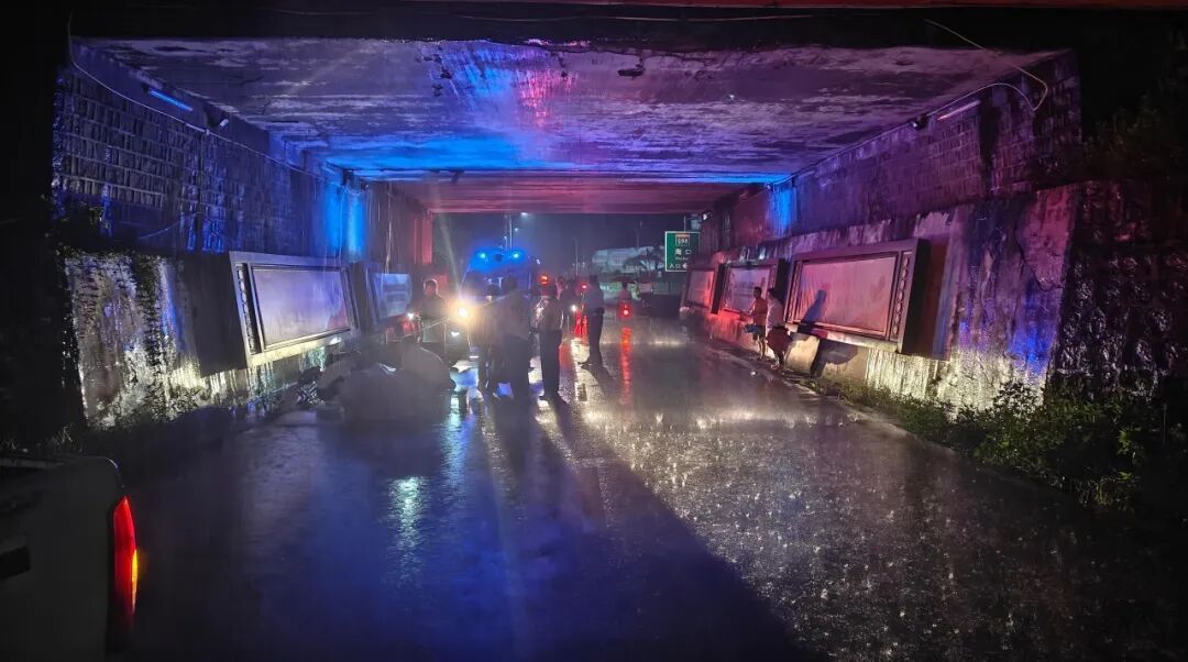 海口84岁老人被撞身亡,肇事者系19岁少年 海口84岁老人被撞身亡,肇事者系19岁少年