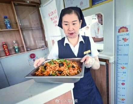 这趟列车可以吃自助餐了 这趟列车可以吃自助餐了