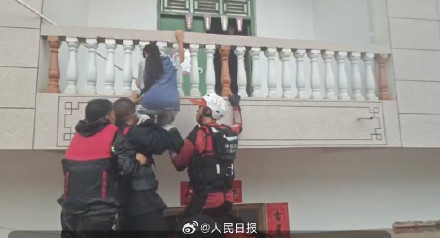 80艘救援舟艇赶赴广西灾区