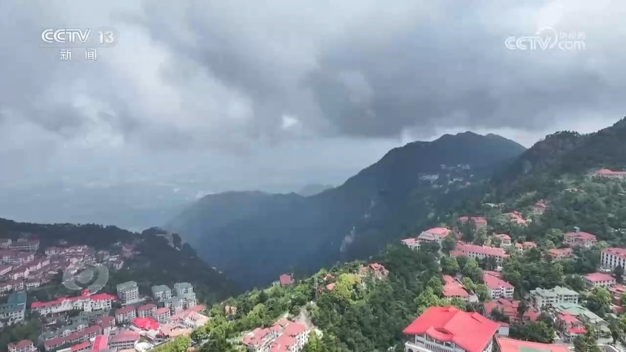 焦点访谈|防汛关键期叠加暑期出游高峰 如何保障游客游玩安全? 焦点访谈|防汛关键期叠加暑期出游高峰 如何保障游客游玩安全?
