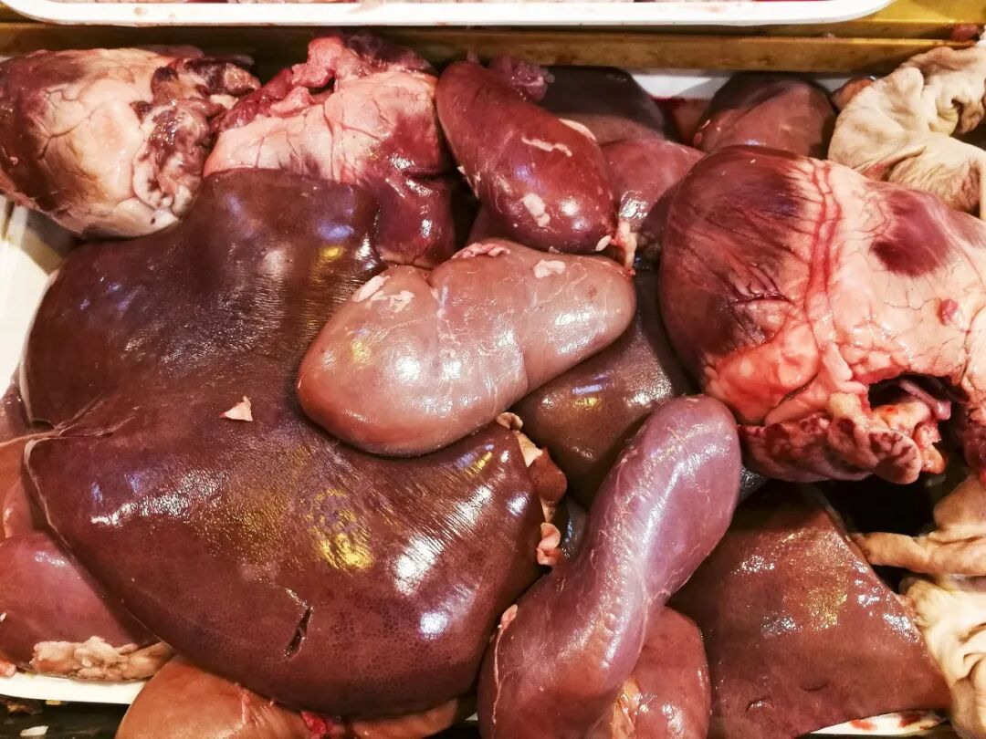 “甲醛白菜”流向仍在追溯，多地市监局回应！菜市场4种菜暗藏甲醛，教你识别→