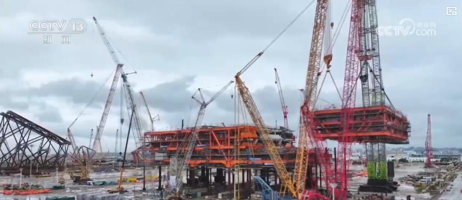 亚洲最大海上原油处理平台主体结构封顶 夯实能源保供根基