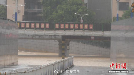 广西多地强降雨引发内涝洪水 广西多地强降雨引发内涝洪水