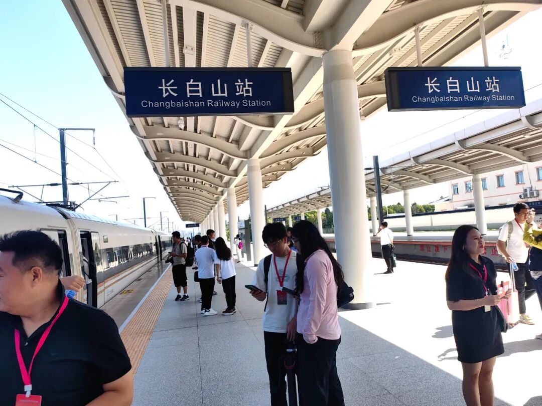 旅游计次票上新！坐火车畅游东北，30座车站任意选→