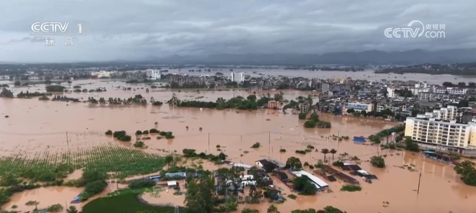 “沙德尔”“紫檀”“简拉维”三台风同时在线 东南沿海等地遭遇强降雨 “沙德尔”“紫檀”“简拉维”三台风同时在线 东南沿海等地遭遇强降雨