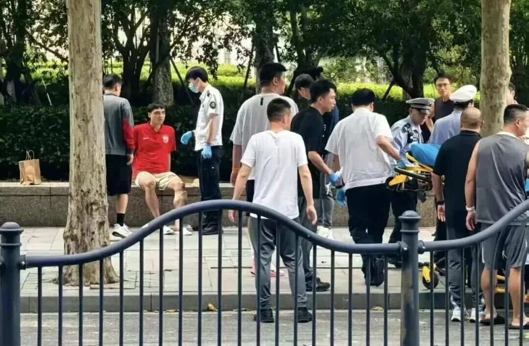 上海海港队确认球员遭遇车祸，浦东警方通报️