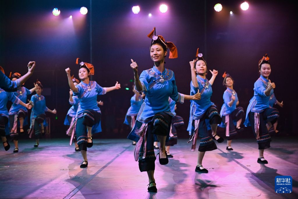 歌舞剧《五彩红军衣》在北京彩排 歌舞剧《五彩红军衣》在北京彩排