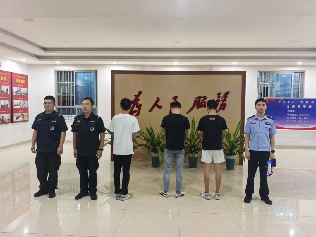 拒捕逃窜！警方设卡成功拦截！