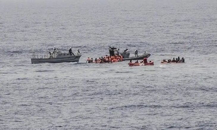 突尼斯附近海域非法移民船倾覆已致11人死亡 突尼斯附近海域非法移民船倾覆已致11人死亡
