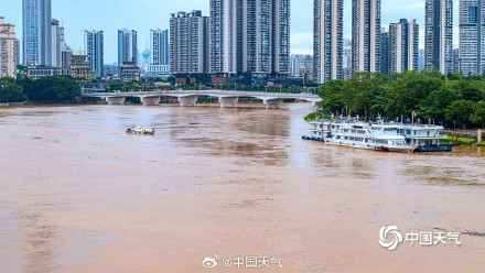 郁江南宁段水位上涨 旅游码头和亲水步道被淹 郁江南宁段水位上涨 旅游码头和亲水步道被淹