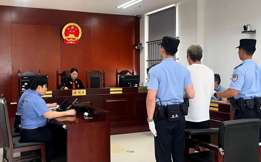 乘客“开门杀”致人死亡,网约车司机获刑 乘客“开门杀”致人死亡,网约车司机获刑