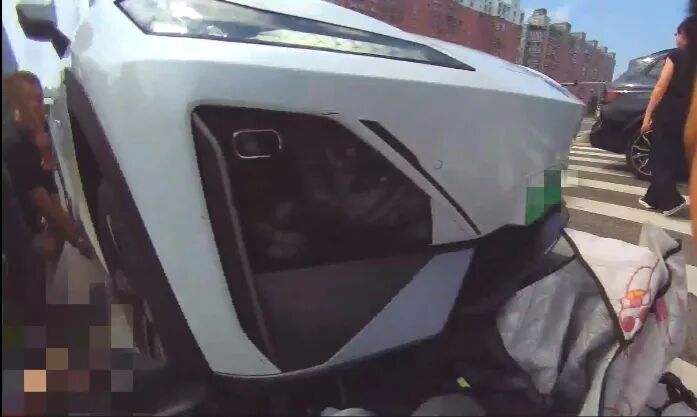 刚转正的新警一声吆喝，一下子出来14人！