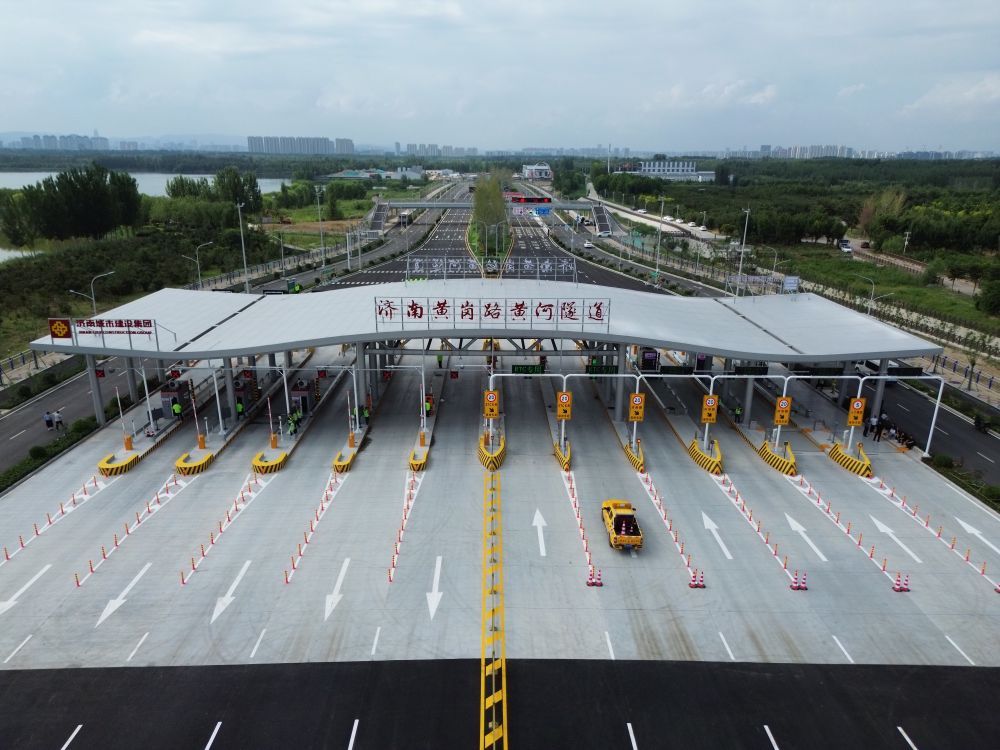 我国最大直径水下盾构隧道建成通车 我国最大直径水下盾构隧道建成通车