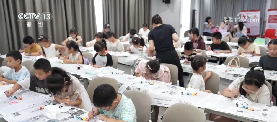 从“有所托”到“优所托” 多地创新开设特色暑托班 丰富青少年暑期生活 从“有所托”到“优所托” 多地创新开设特色暑托班 丰富青少年暑期生活