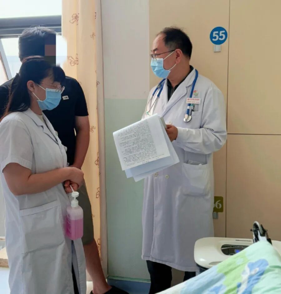 河南13岁女孩体重178斤，查出两种“老年病”，医生：都是吃出来的，属于单纯性肥胖