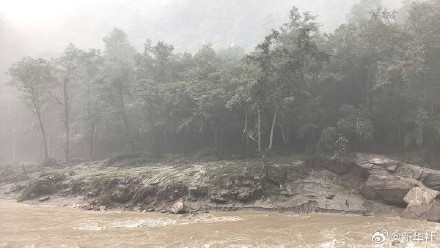 西藏吉隆口岸发生泥石流灾害