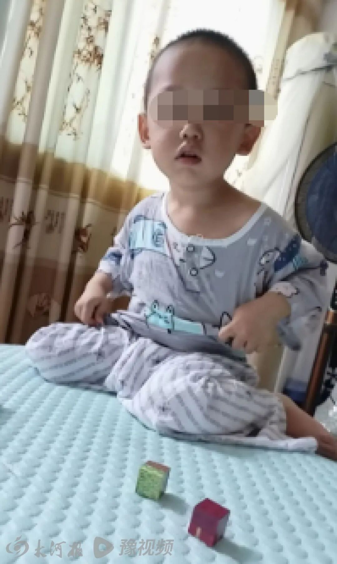 贵州松桃2岁半幼童走失24小时,村民清理半人高荒草搜寻,家属发声 贵州松桃2岁半幼童走失24小时,村民清理半人高荒草搜寻,家属发声