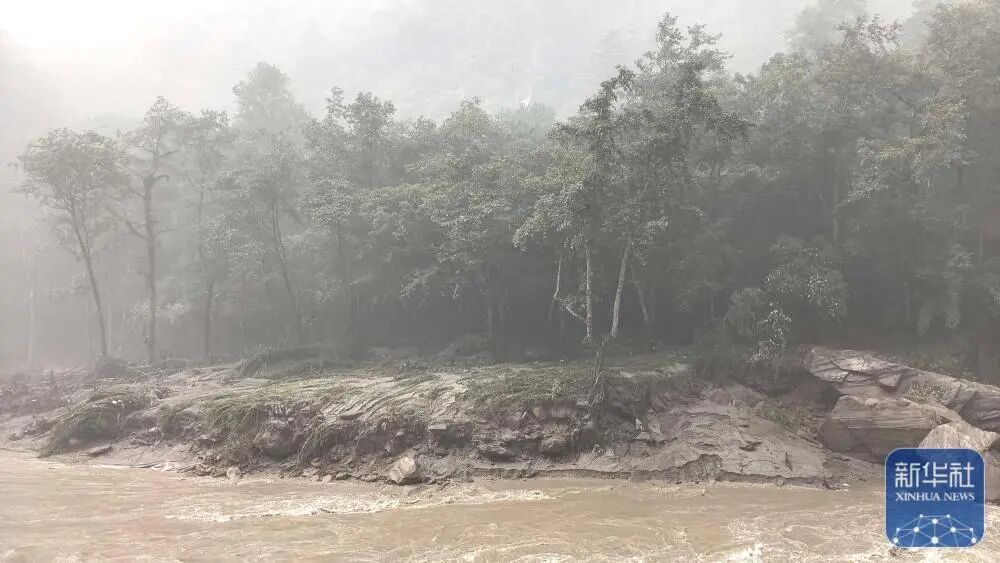 现场画面曝光！尼泊尔一侧突发泥石流，致西藏吉隆口岸重大人员伤亡、失联