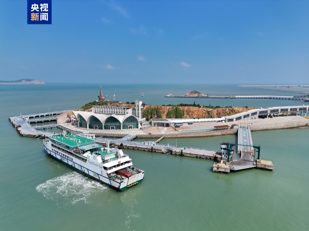 受台风“沙德尔”影响,浙江宁波、舟山共94条航线停航 受台风“沙德尔”影响,浙江宁波、舟山共94条航线停航
