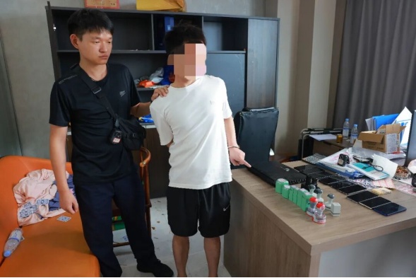 撕下“购物卡回购”伪装 南昌警方成功捣毁一套路贷团伙