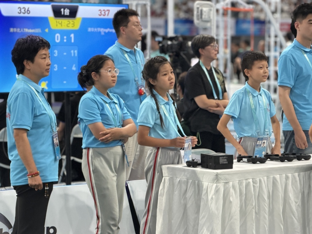 向上攀登、向下扎根！这届人形机器人运动会精彩纷呈