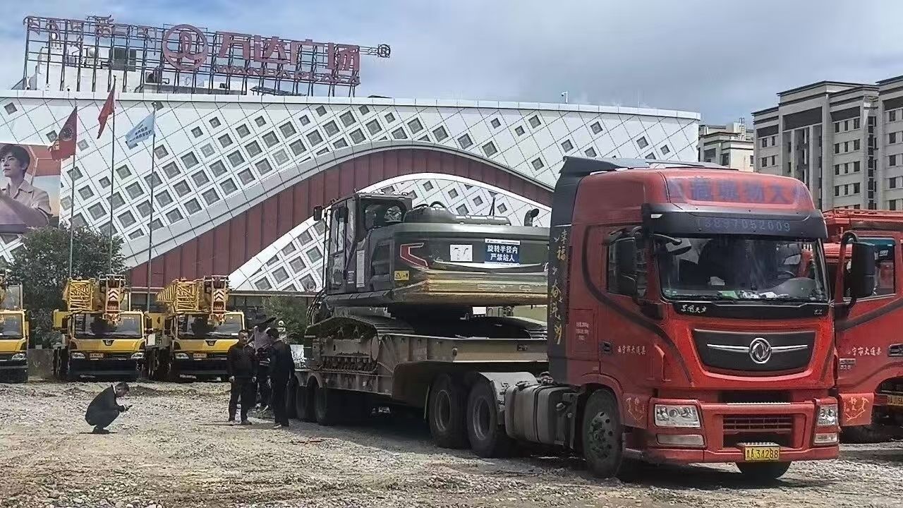 西藏吉隆县发生泥石险情,专业救援力量紧急驰援 西藏吉隆县发生泥石险情,专业救援力量紧急驰援