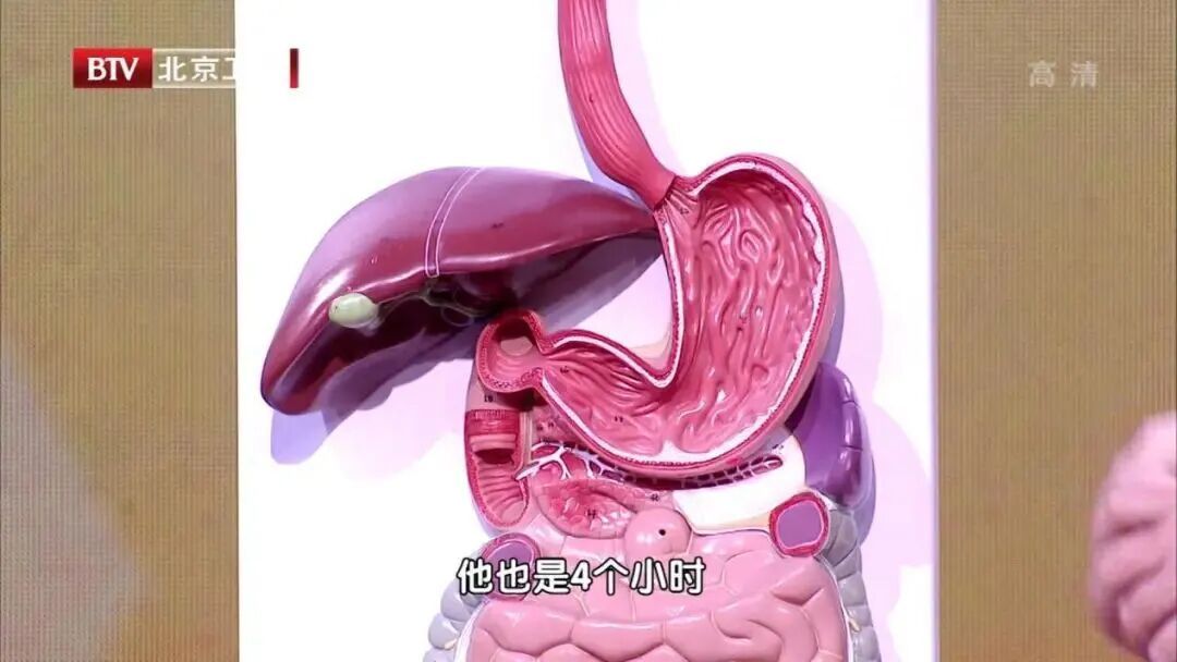 晚上喝牛奶等于服毒？马上停止这样喝奶，对心血管和胃都不好